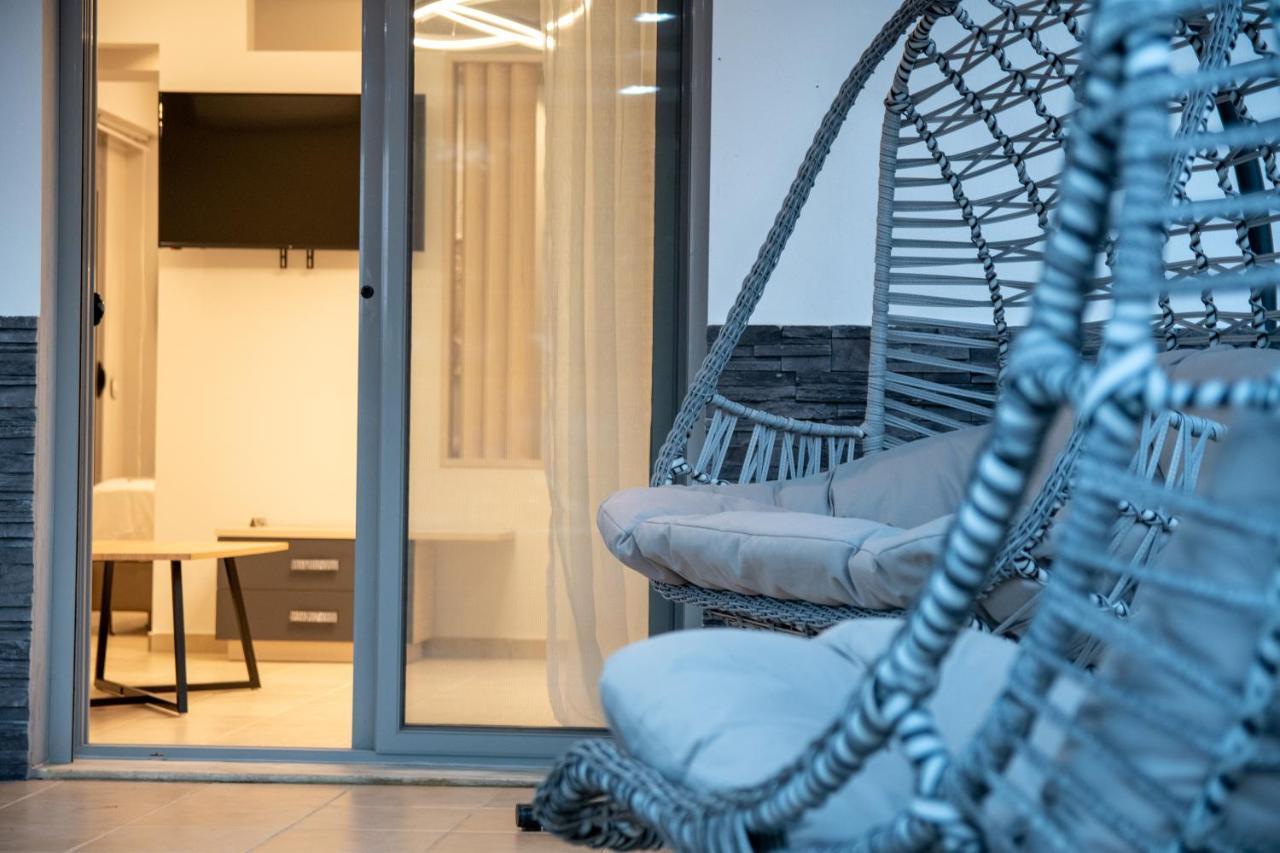 Sithoniars Luxury Ground Floor Apartment With Private Garden Neos Marmaras Exterior foto
